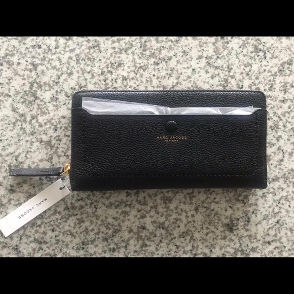 NWT Marc Jacobs large leather wallet black. SOLD!! - Picture 3 of 5
